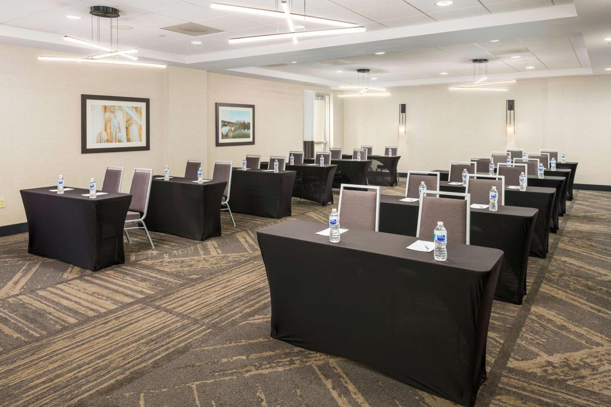 Hilton Garden Inn Silver Spring White Oak Dış mekan fotoğraf